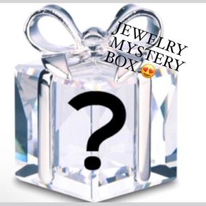 JEWELRY MYSTERY BOX Guarantee value $100+++